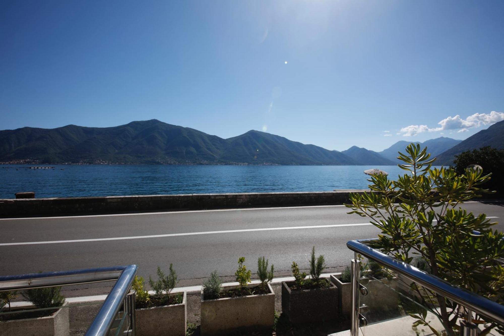 Waterfront Apartments Kotor Exterior foto